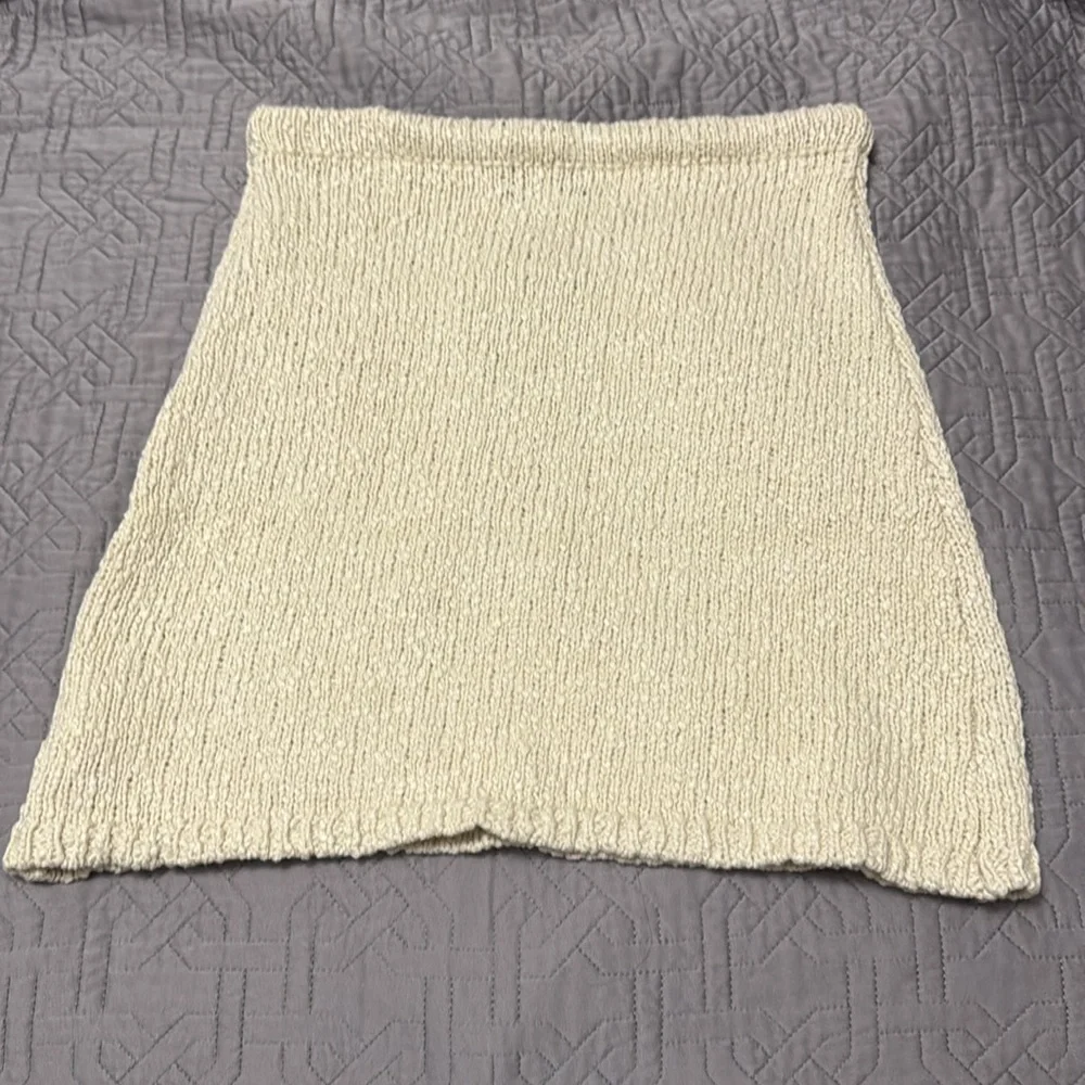 Crochet mini skirt - Picture 4 of 4